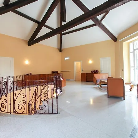 Sleeps 16 Pool Air Con Wifi Villa