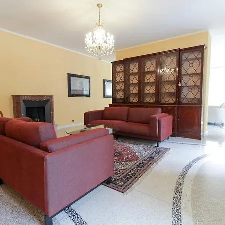 Villa Sleeps 16 Pool Air Con Wifi *