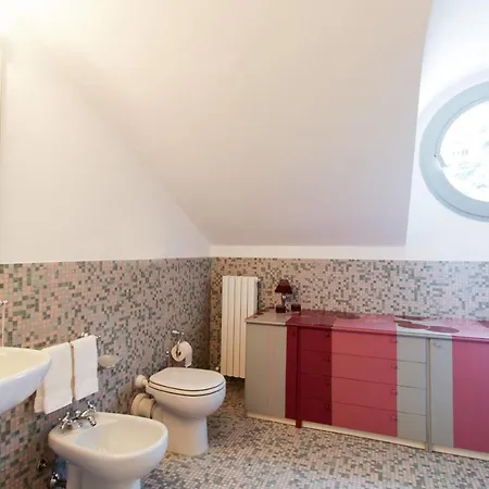 Sleeps 16 Pool Air Con Wifi * Stresa